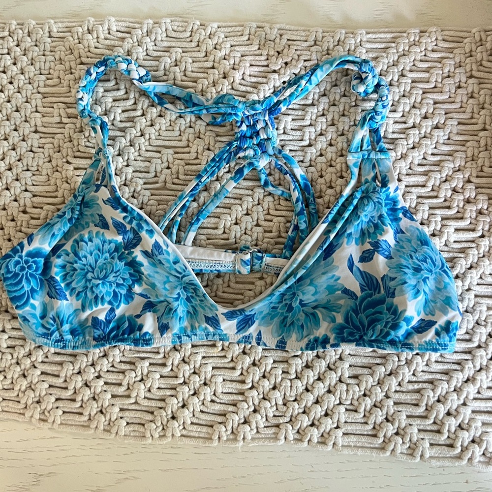 Frankie’s Bikinis blue top